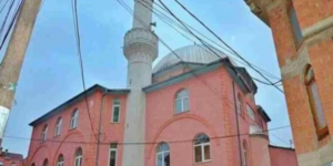 Yeni Camiden Çıktın