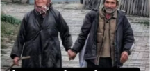 Annem küçük yaşta evlenmiş. o yüzden yemek yapmasını, dikiş dikmesini bilmezmiş